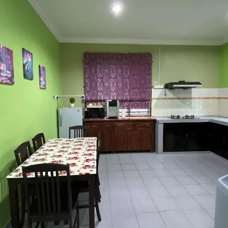 Seri Idaman Guest House Pasir Mas Exterior photo
