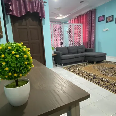 Seri Idaman Guest House Pasir Mas Exterior photo